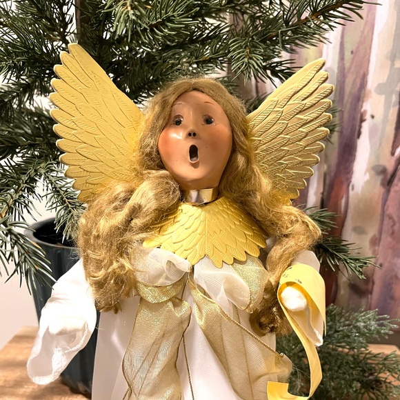 Tree Top Angel - Picture 4 of 5